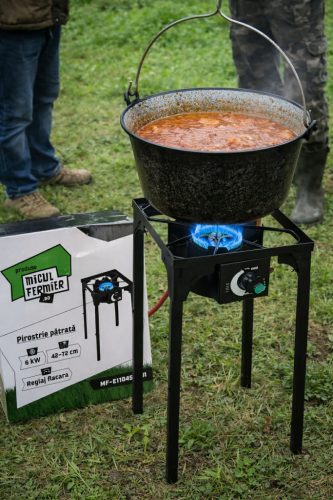 Szabályozható lángú kültéri gázégő állvánnyal ( 42-72 cm)