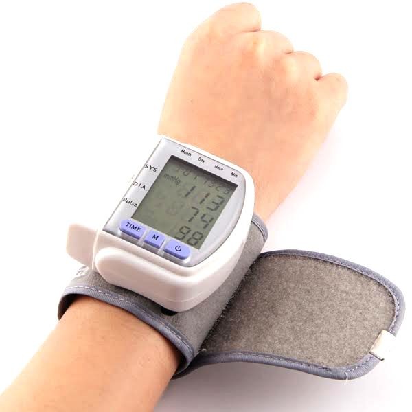 Image of Csuklóra helyezhető pulzus és vérnyomásmérő