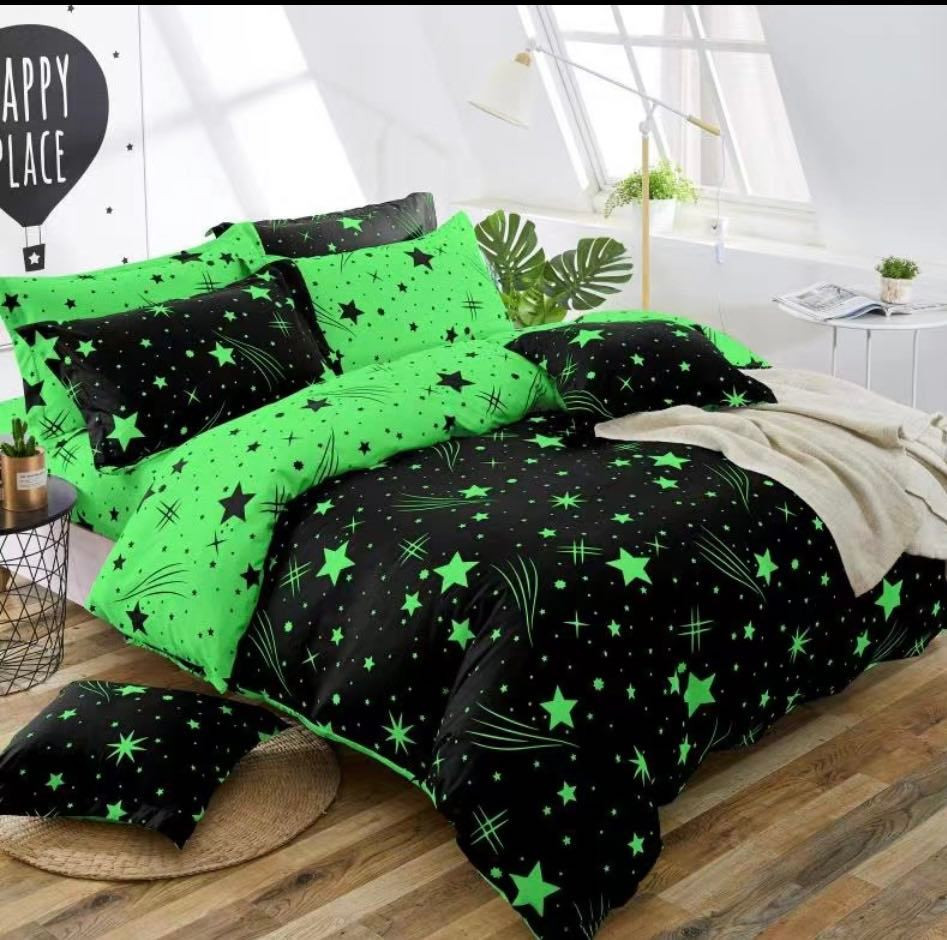 Image of 7 részes Zöld/ Fekete csillagos Ágyneműhuzat-Gombos kivitel