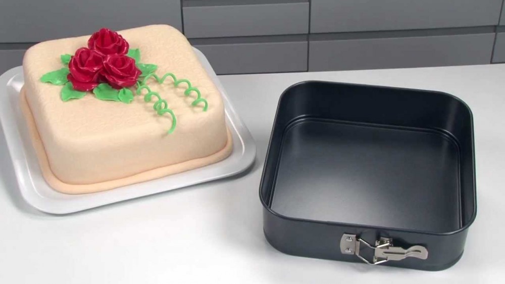 Image of Szögletes tepsi lecsatolható aljjal 24x24x8,3 cm