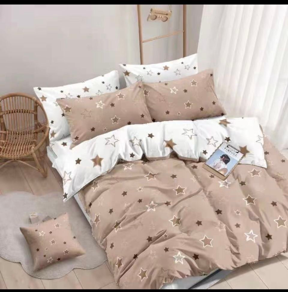 Image of 7 részes Barna/Krém csillagos Ágyneműhuzat-Gombos kivitel